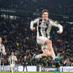 Pemain Juventus, Kenan Yildiz, melakukan selebrasi seusai membobol gawang Napoli pada lanjutan Liga Italia